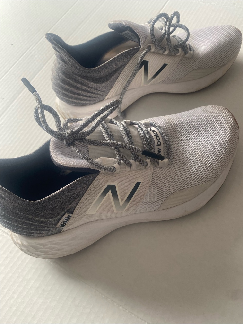 New Balance Womens White and Gray Athletic Trainers